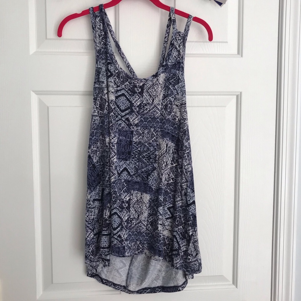 Patterned Tank